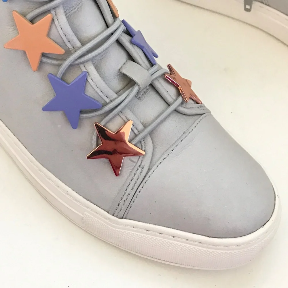 KATY PERRY High Top Sneakers with Multicolored Stars Gray Women’s Size 8 NWT